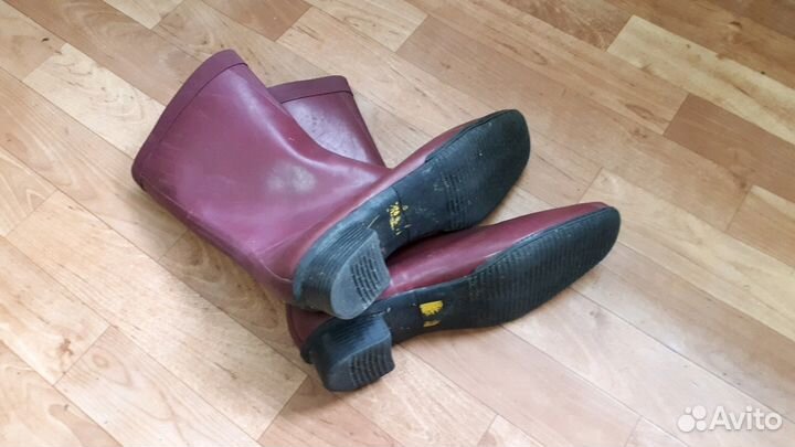 Резиновые сапоги