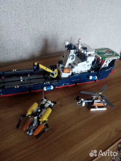 Lego technic 42064 Исследователь океана