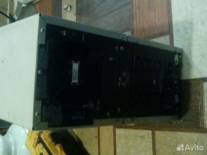 APC Smart-UPS XL 2200VA