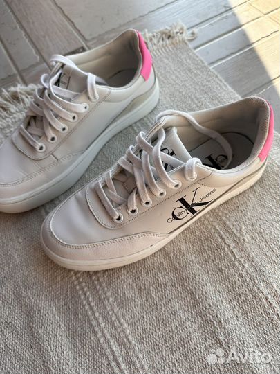 Кроссовки женские 36 размер