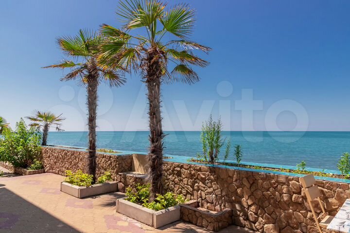 Гостиница, 548 м² на первой береговой линии