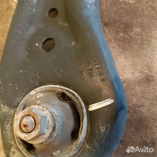 Рычаг передний правый Volkswagen Polo 5