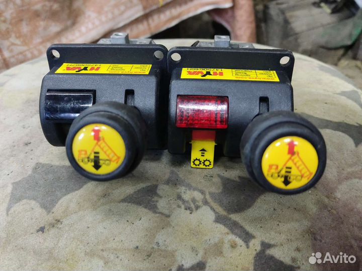 Джостик подъема кузова