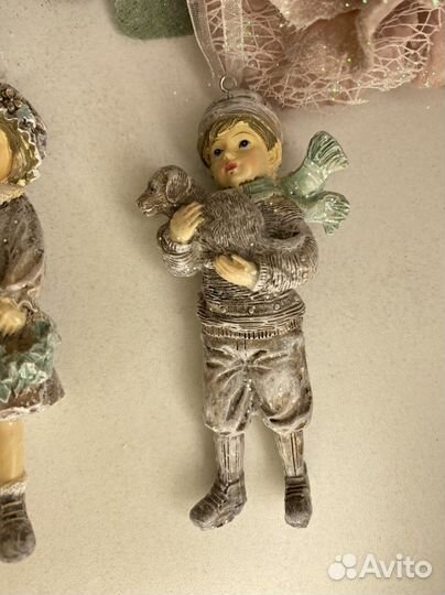 Новогодние елочные игрушки дети С подарками