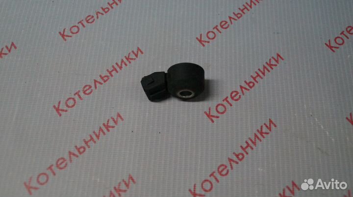 Nissan 22060-30P00 Датчик детонации