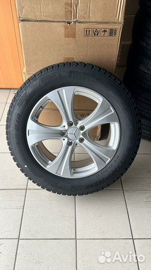 Pirelli Ice Zero 2 235/60 R18 107S