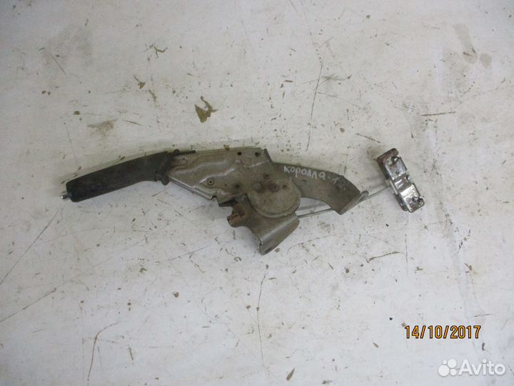 Рычаг стояночного тормоза Тойота Королла 150