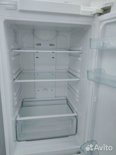 Холодильник Samsung No Frost