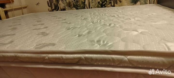 Продам матрас топпер 160/200 см