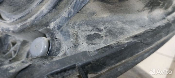 Фара правая передняя Mitsubishi Lancer