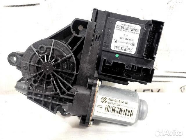 Моторчик стеклоподъемника передний правый Golf VI