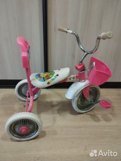 Трехколесный велосипед чижик