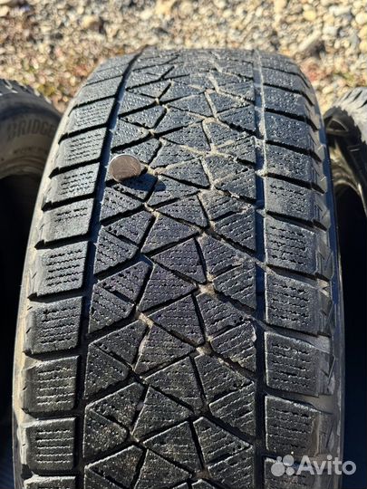 Bridgestone Blizzak DM-V2 225/55 R18