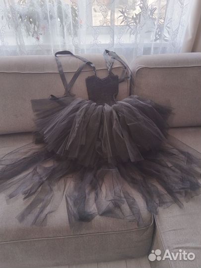 Платье праздничное