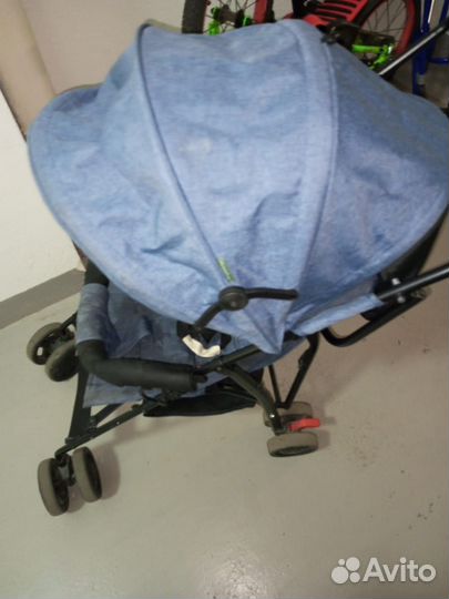 Прогулочная коляска трость