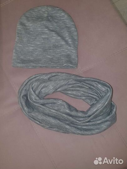 Новый комплект шапка и снуд
