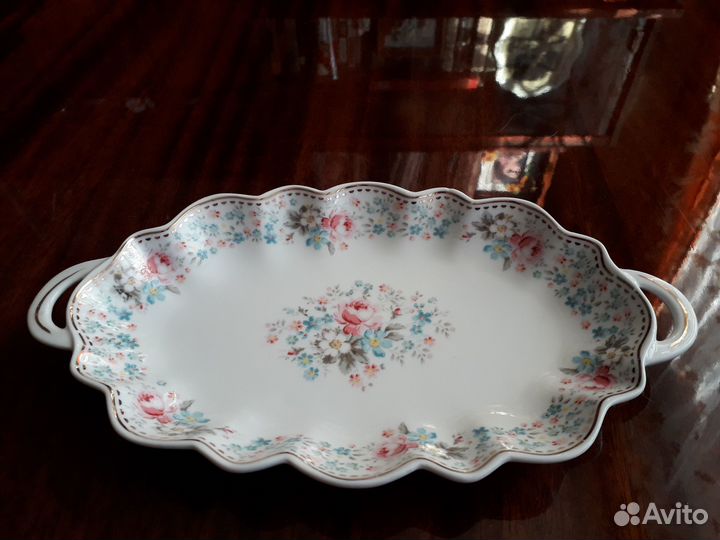 Фарфоровое блюдо мадемуазель Кики