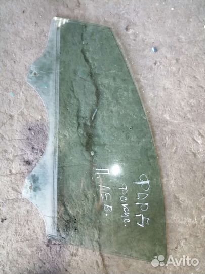 Стекло передней двери Ford Focus 3