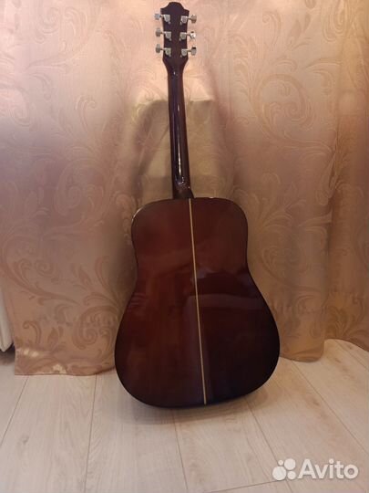 Акустическая гитара Hohner