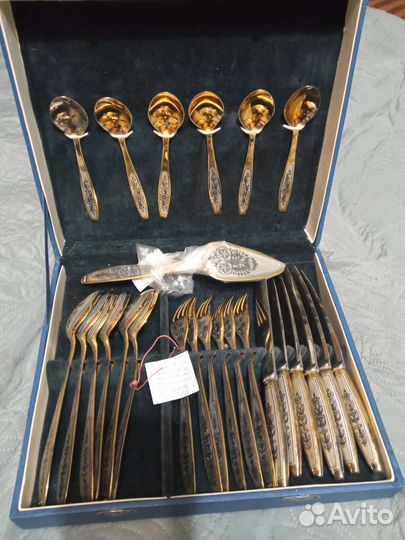 Набор столового серебра