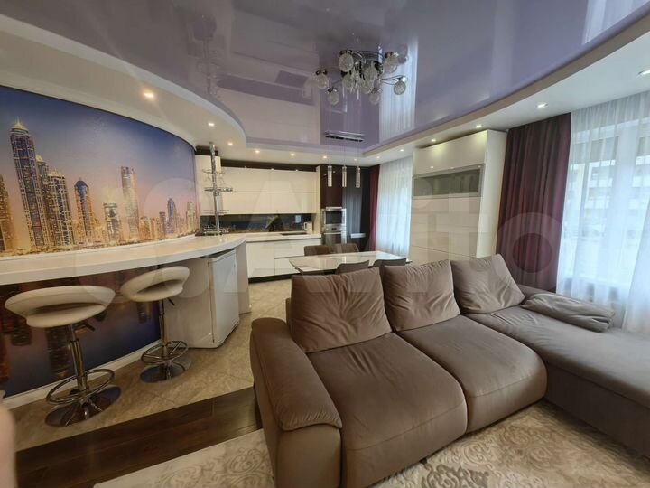 3-к. квартира, 103 м², 1/10 эт.