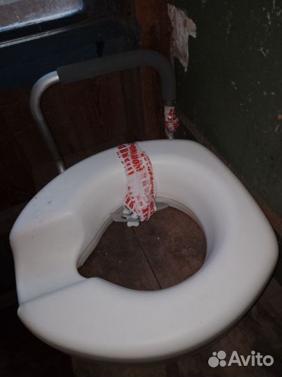 Сиденье (насадка) на унитаз