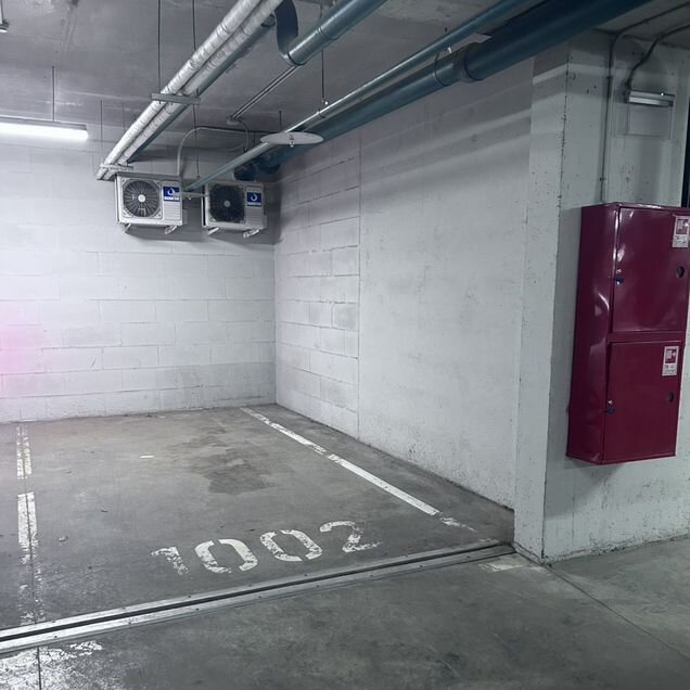 Машиноместо, 13 м²
