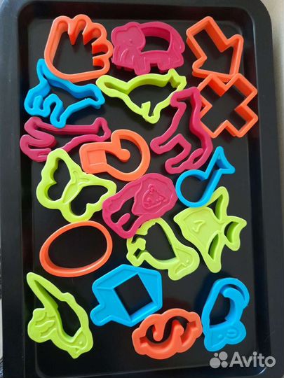 Поднос с формами для печенья