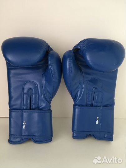 Боксёрские перчатки demix 10 oz