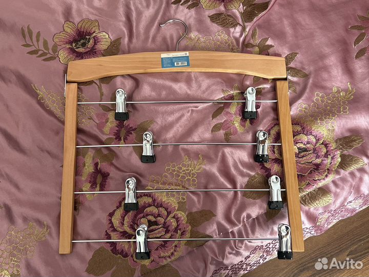 Вешалка для джинс