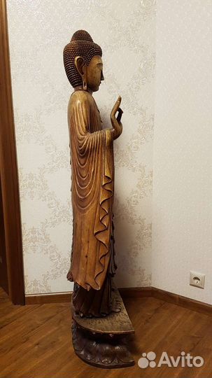 Деревянная скульптура (статуя Будды)
