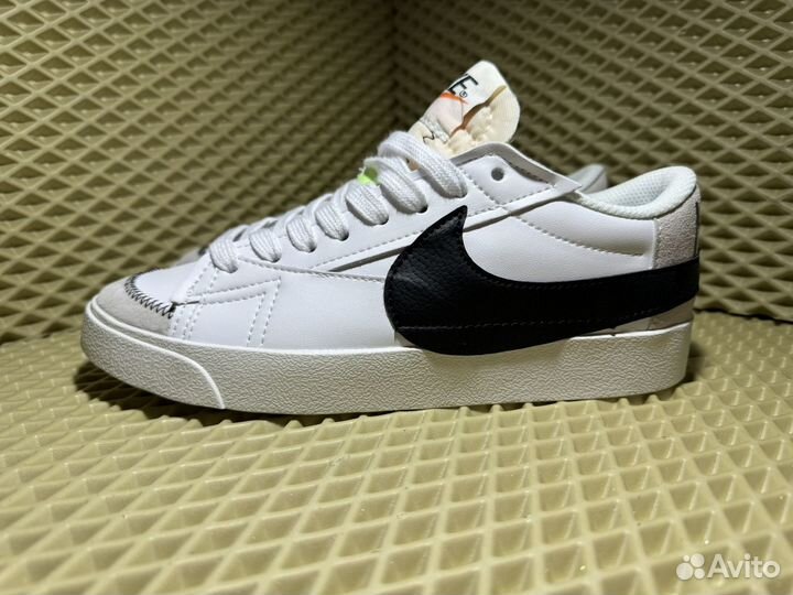 Кроссовки Nike Blazer Low '77 Jumbo