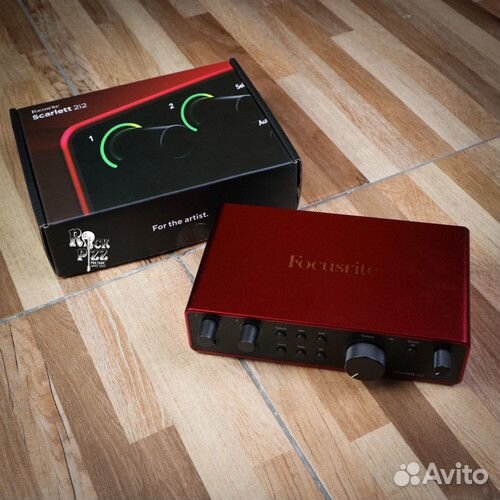 Внешняя аудиокарта Focusrite Scarlett 2i2 4th Gen