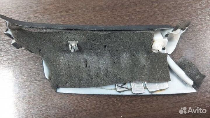 Обшивка стойки правая Bmw X6M E71 S63B44A 2009