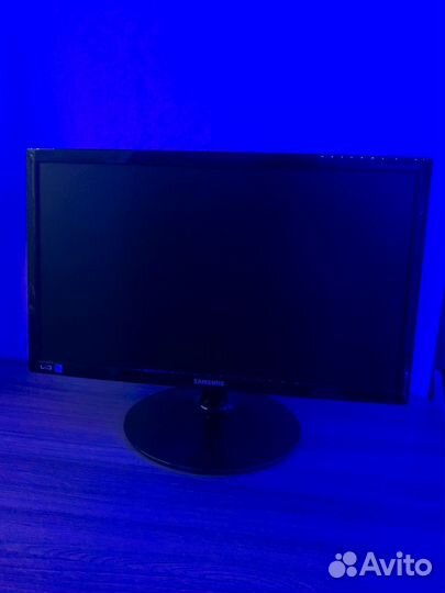 Монитор samsung