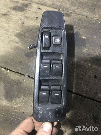 Блок управления стеклоподъемниками Geely MK