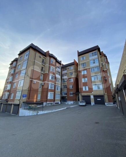 3-к. квартира, 90 м², 5/5 эт.