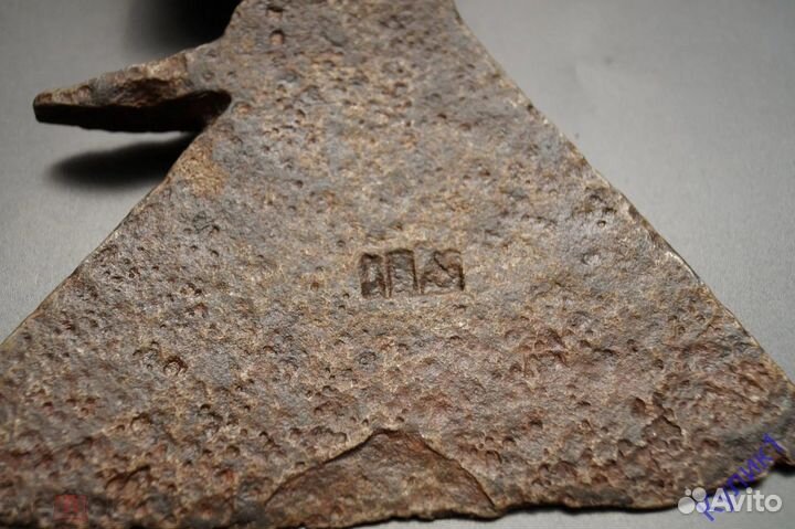 Топор старинный, кованый. (300-1)