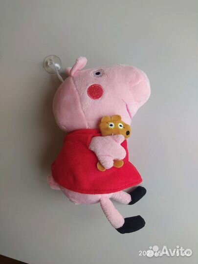 Плюшевые игрушки бу:собачка, Свинка Пеппа, заяц