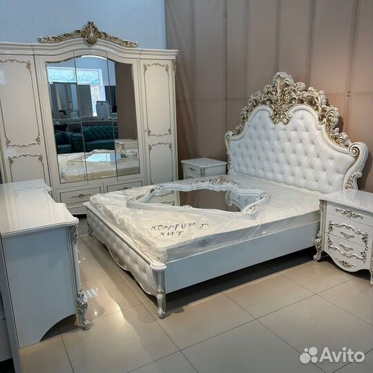 Спальный гарнитур Флоренция