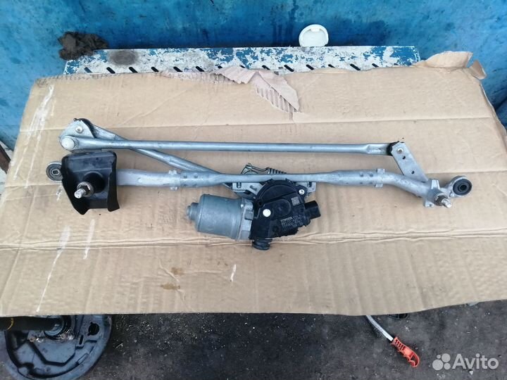 Трапеция стеклоочистителей с мотором Toyota RAV4 X