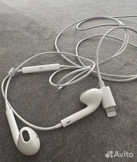 Наушники Apple проводные Lightning
