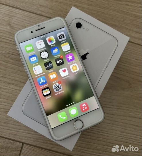 iPhone 8, 64 ГБ