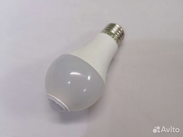 Лампа светодиодная с датчиком движения