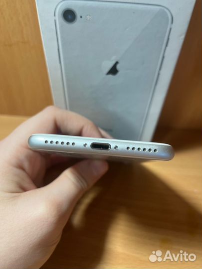 iPhone 8, 64 ГБ