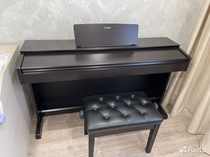Цифровое пианино Yamaha YDP-143