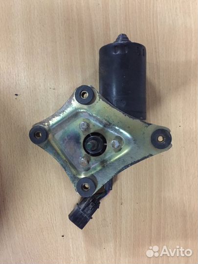 Моторчик стеклоочистителя, передн. Lifan Breez 520