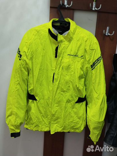 Продам мотокуртку сетчатую Macna