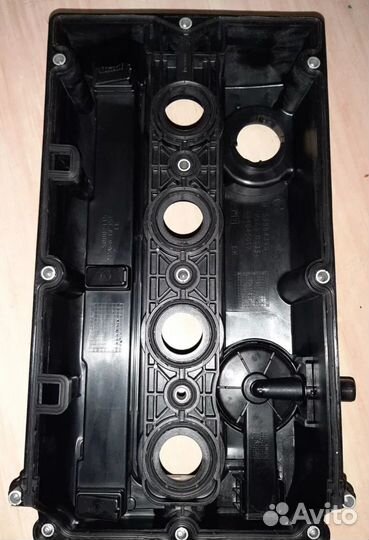Крышка клапанов A16let Opel Astra J