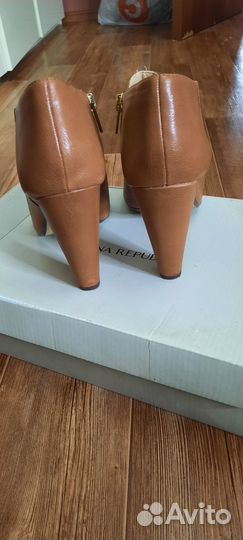 Продаю ботильоны